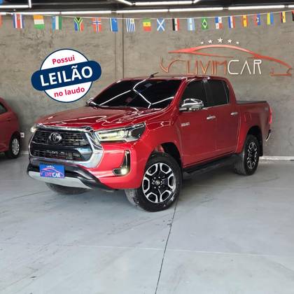 TOYOTA HILUX 2.8 D-4D TURBO DIESEL CD SRX 4X4 AUTOMÁTICO TOYOTA HILUX 2.8 D-4D TURBO DIESEL CD SRX 4X4 AUTOMÁTICO